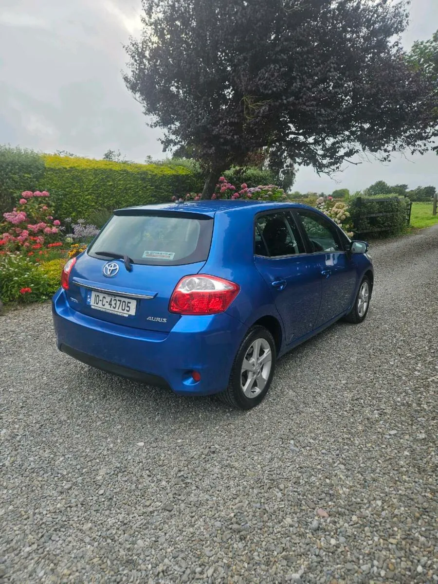 Toyota auris - Image 2
