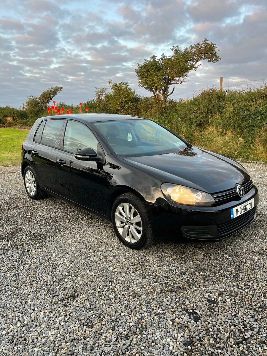 Volkswagen Golf Automatic - Image 2