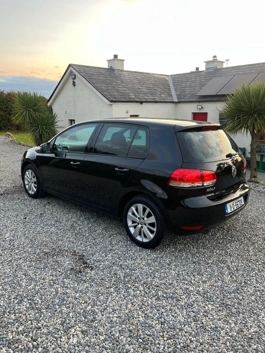 Volkswagen Golf Automatic - Image 4