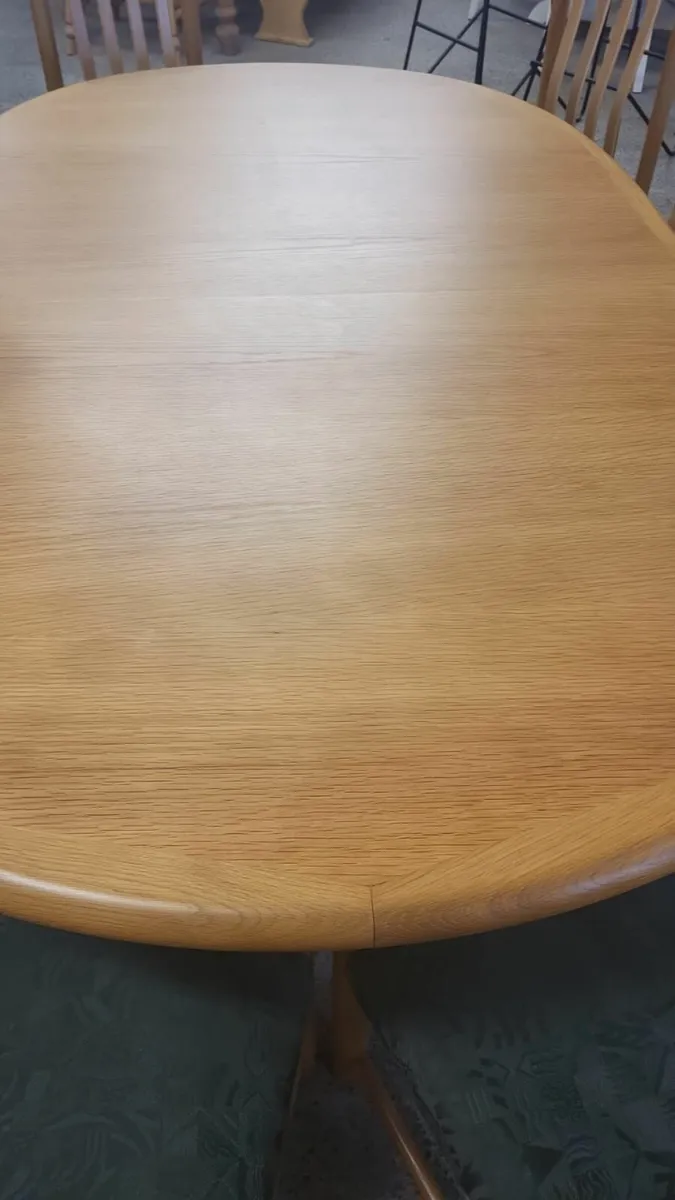 Danish kvist extendable maple table, 8 chairs - Image 2