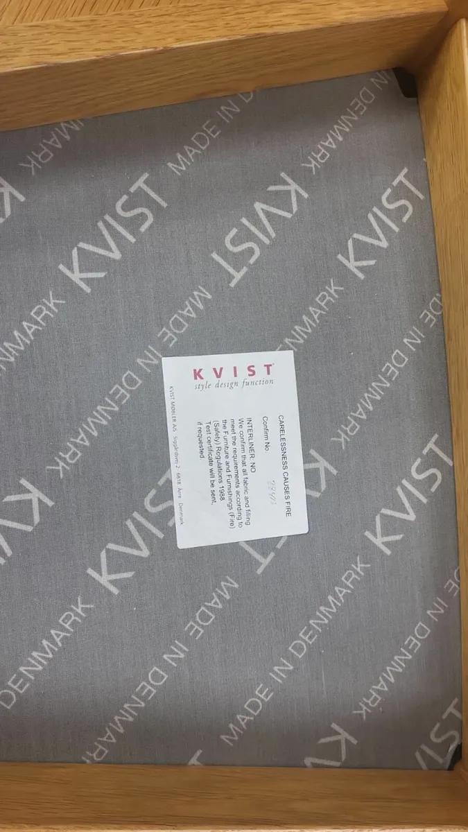 Danish kvist extendable maple table, 8 chairs - Image 3