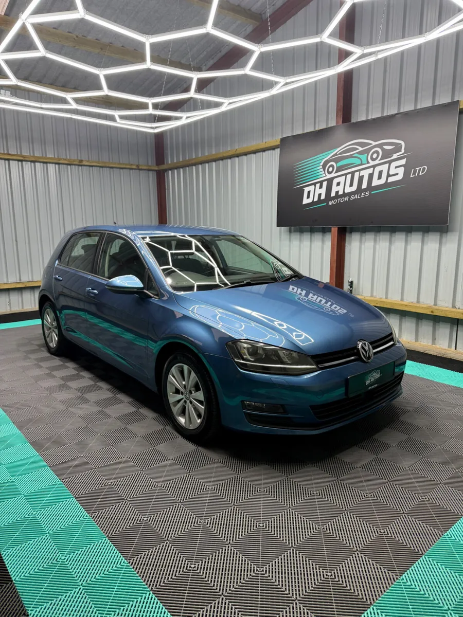 Volkswagen Golf 2015 - Auto + Only 95,000 KM - Image 1