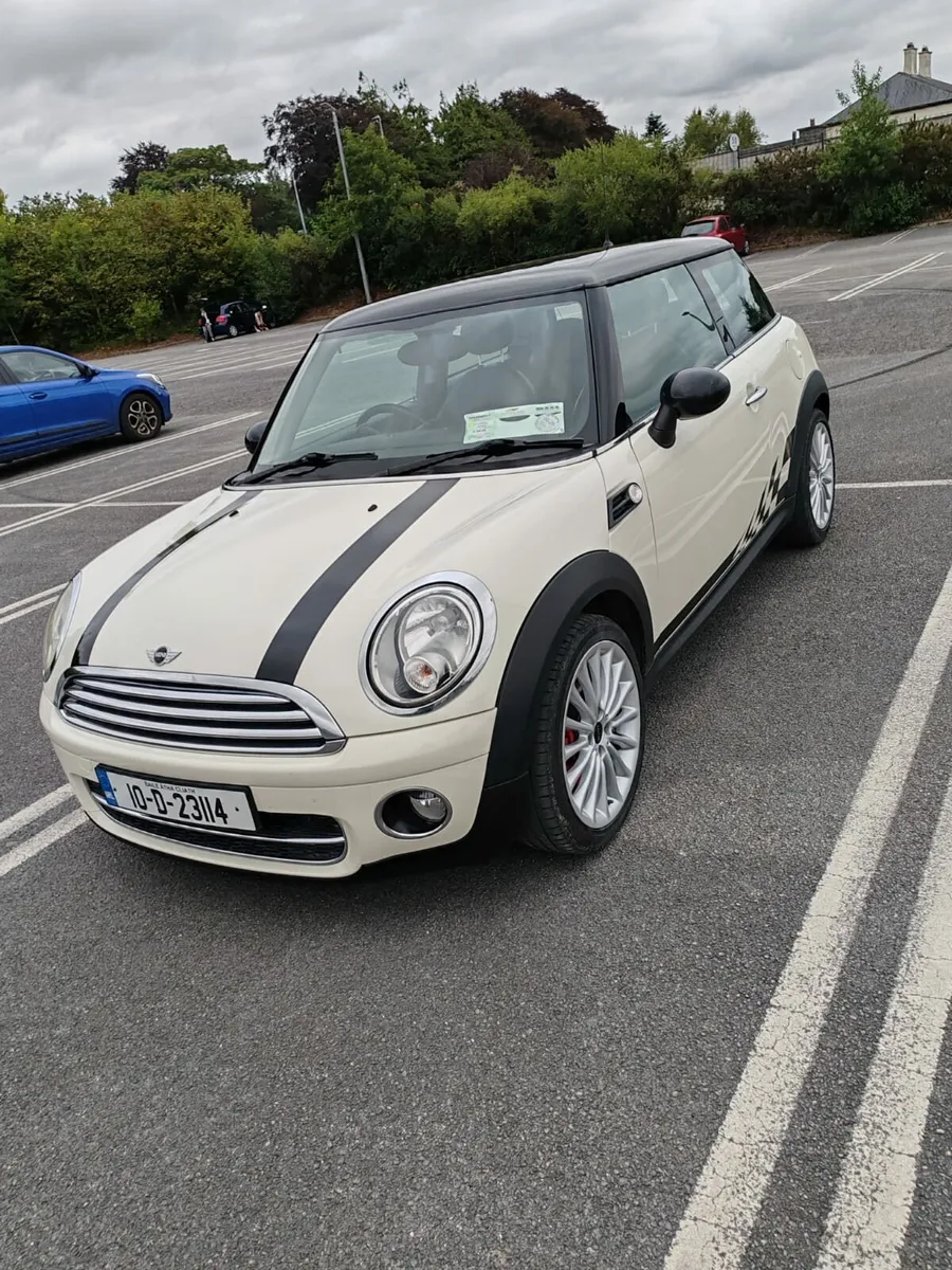 Car - Image 2