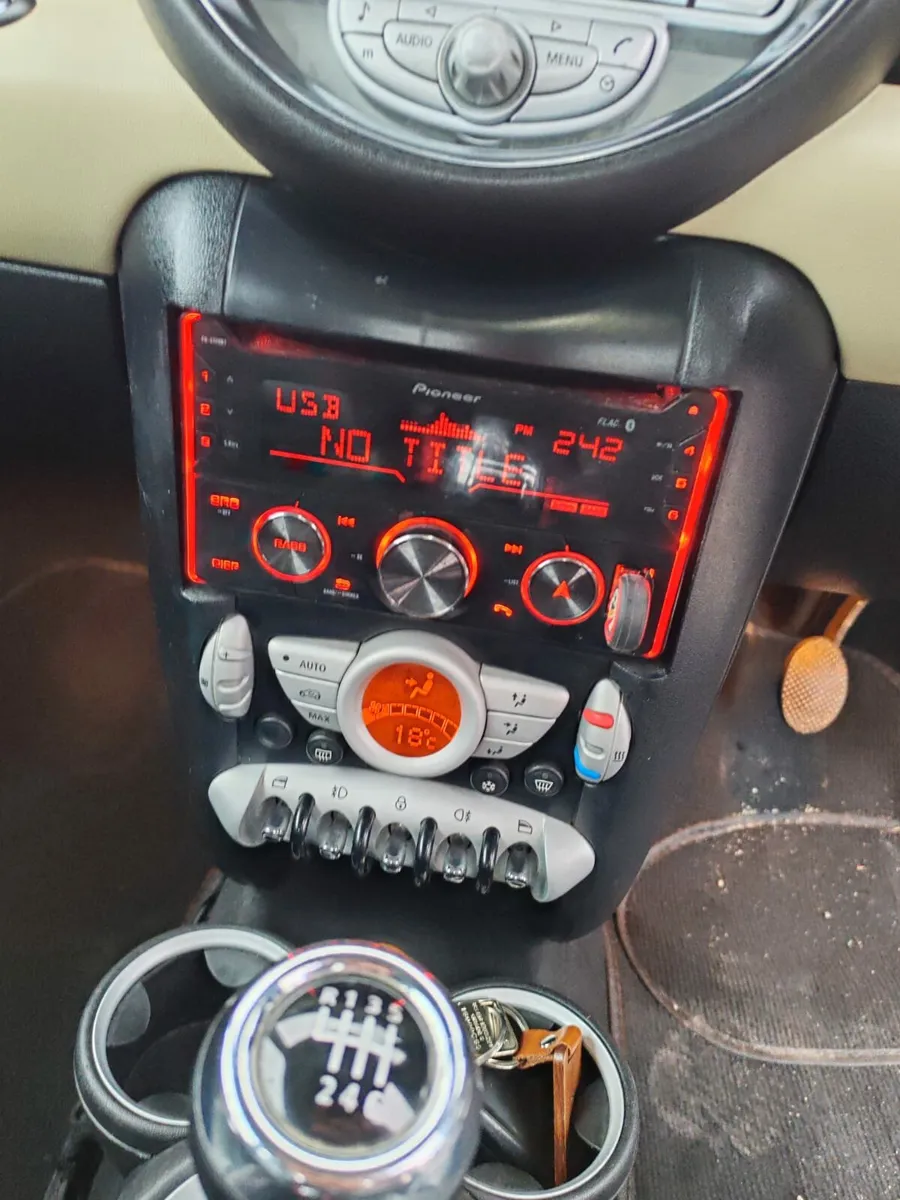 Car - Image 4