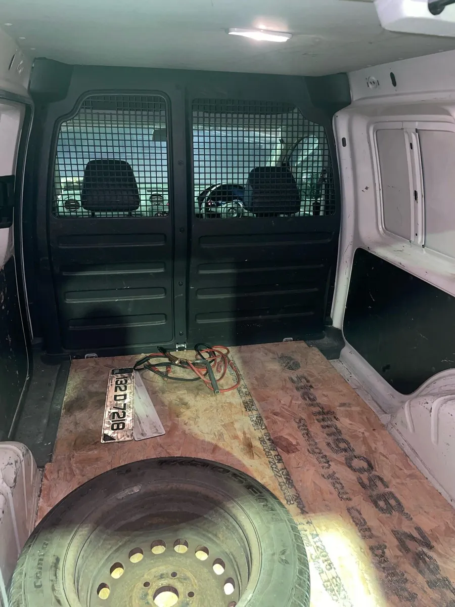Volkswagen Caddy 1.6 TDI - Image 4