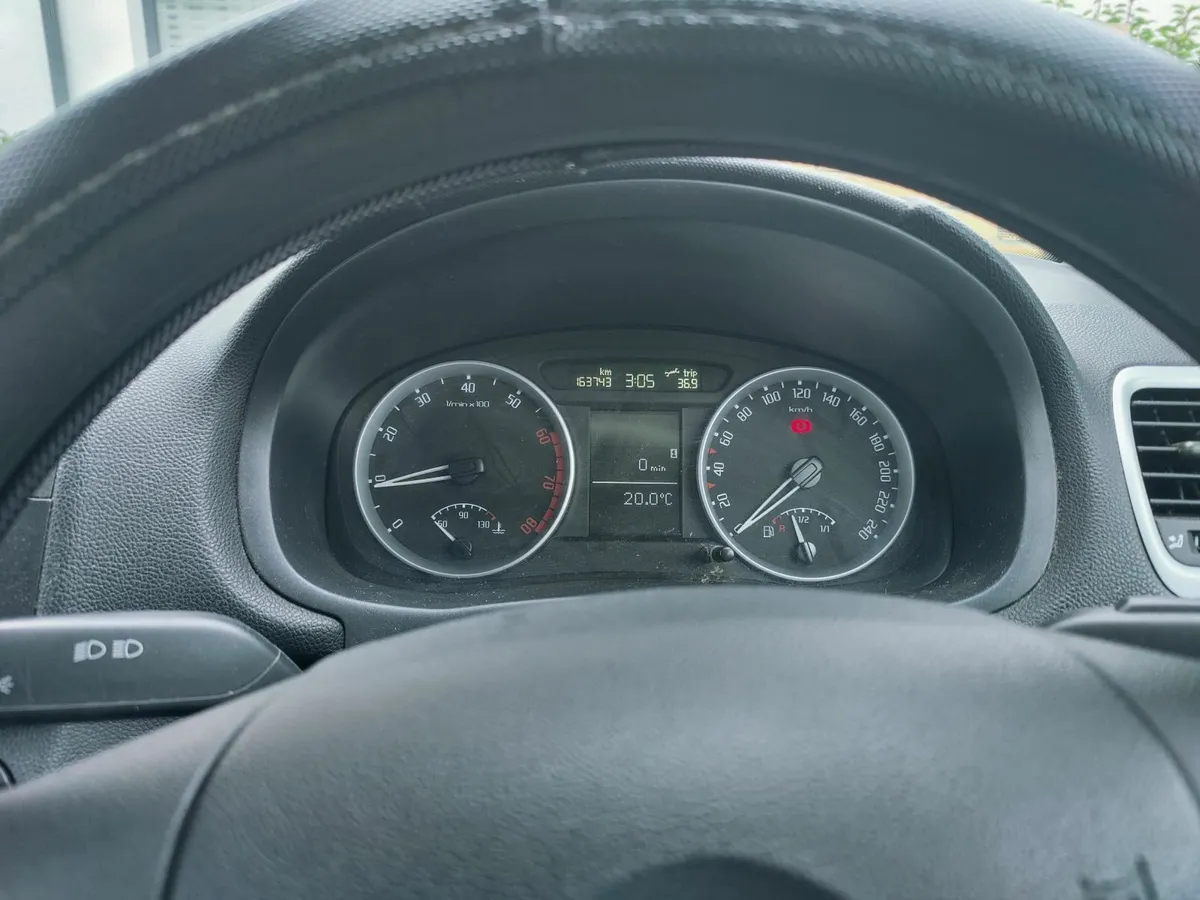 Skoda Fabia 2009 - Image 4