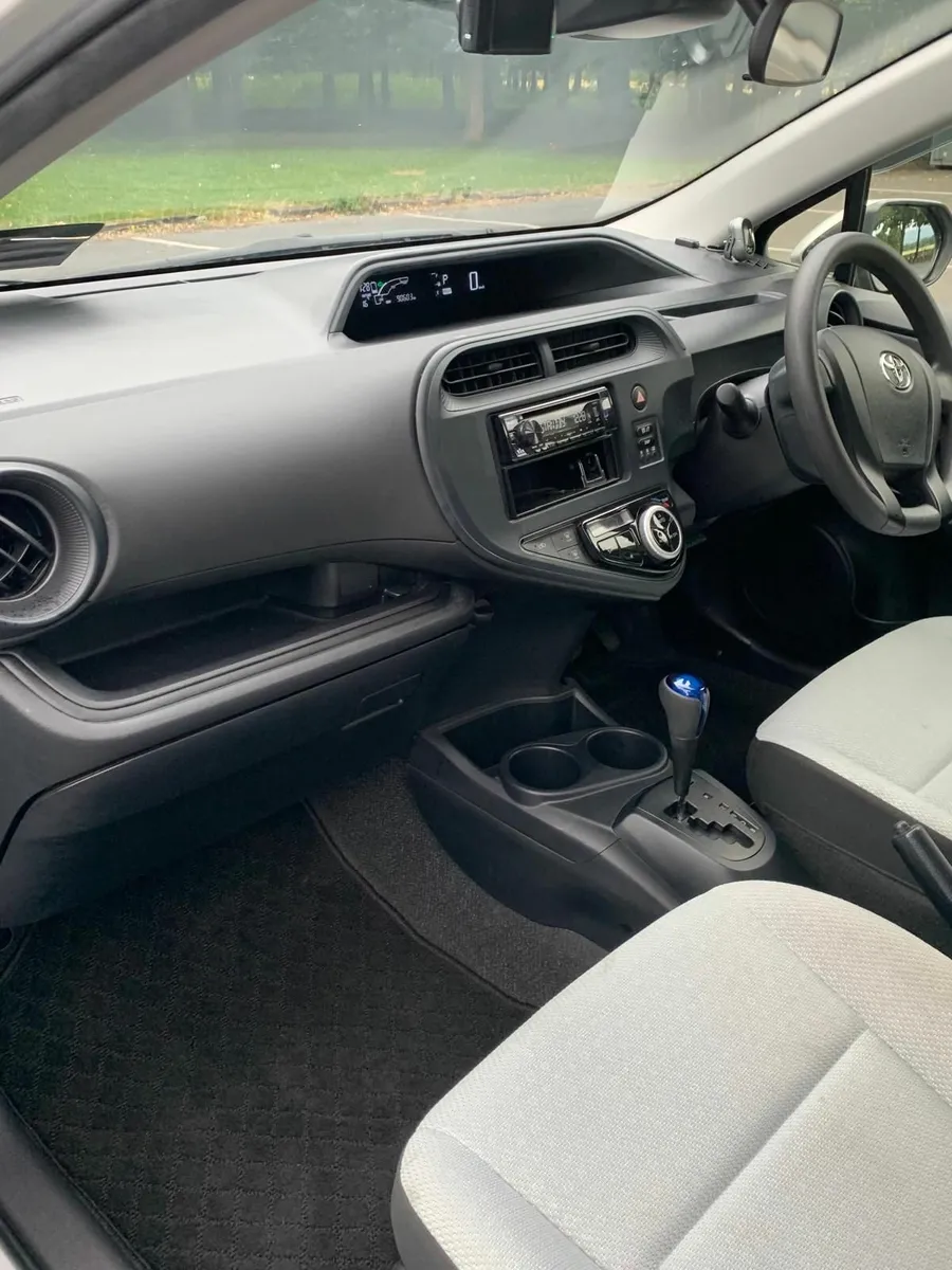 Toyota Aqua 2019 - Image 2
