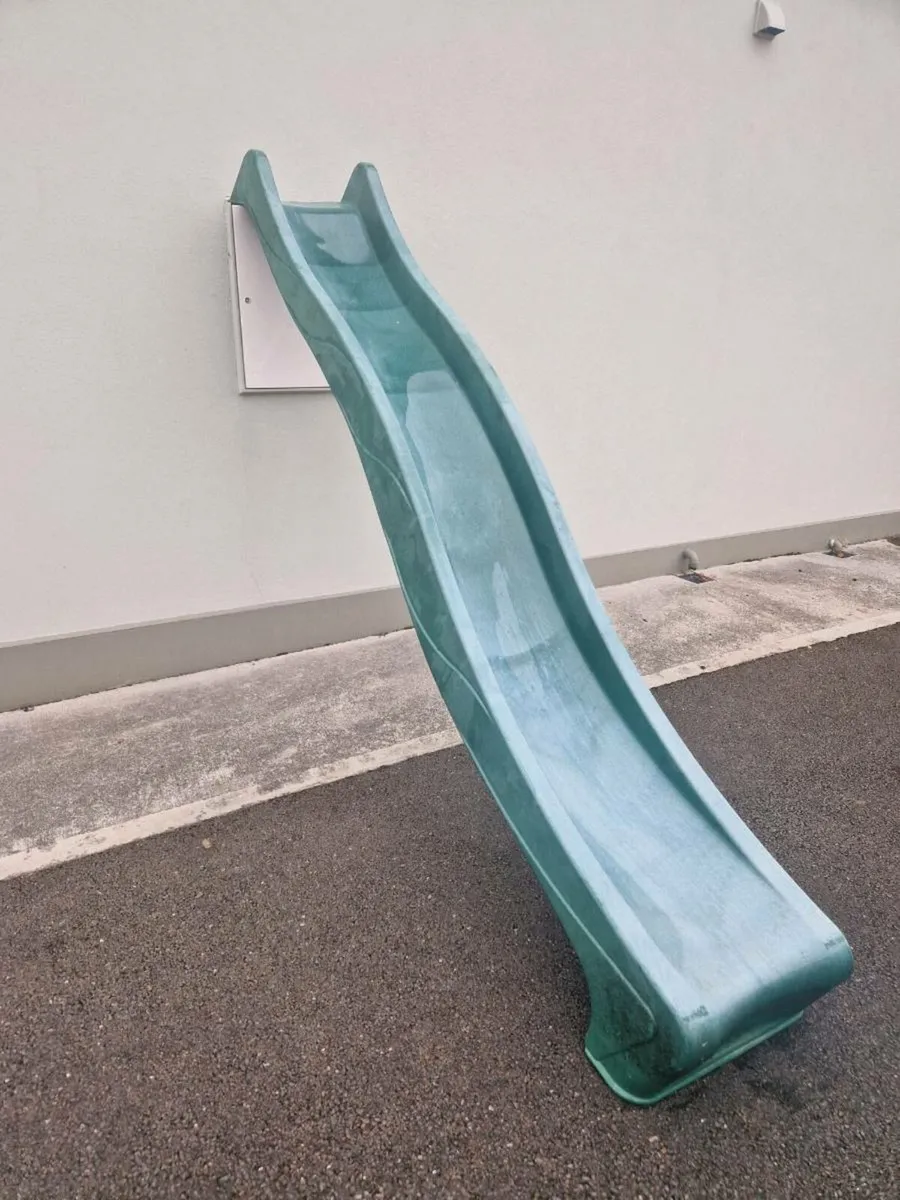Children's slide - Image 1