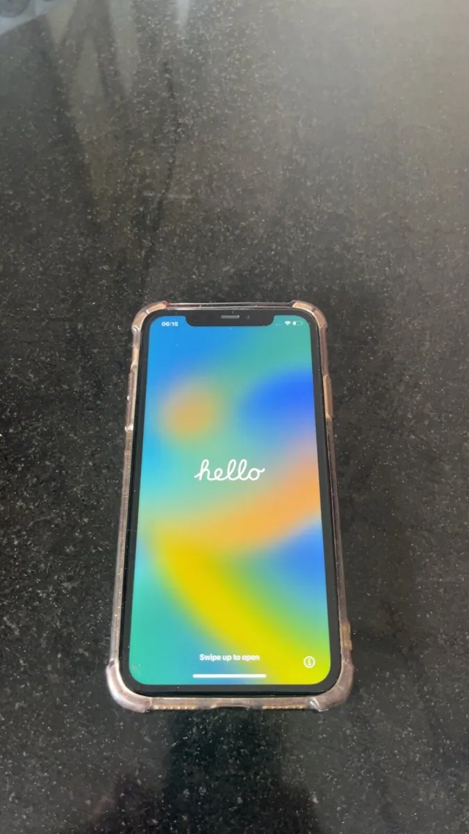 iPhone 11 - Image 1