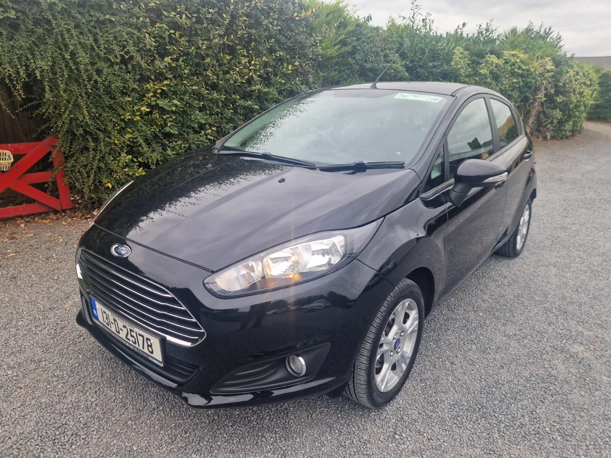 Ford Fiesta ZETEC VERY  LOW MILEAGE  2013 - Image 2