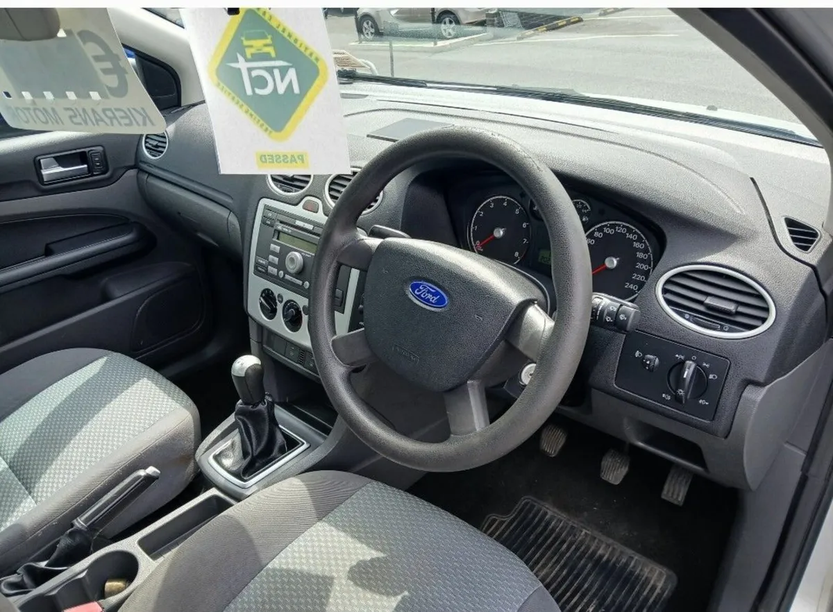 Ford Focus 2006 - Image 2