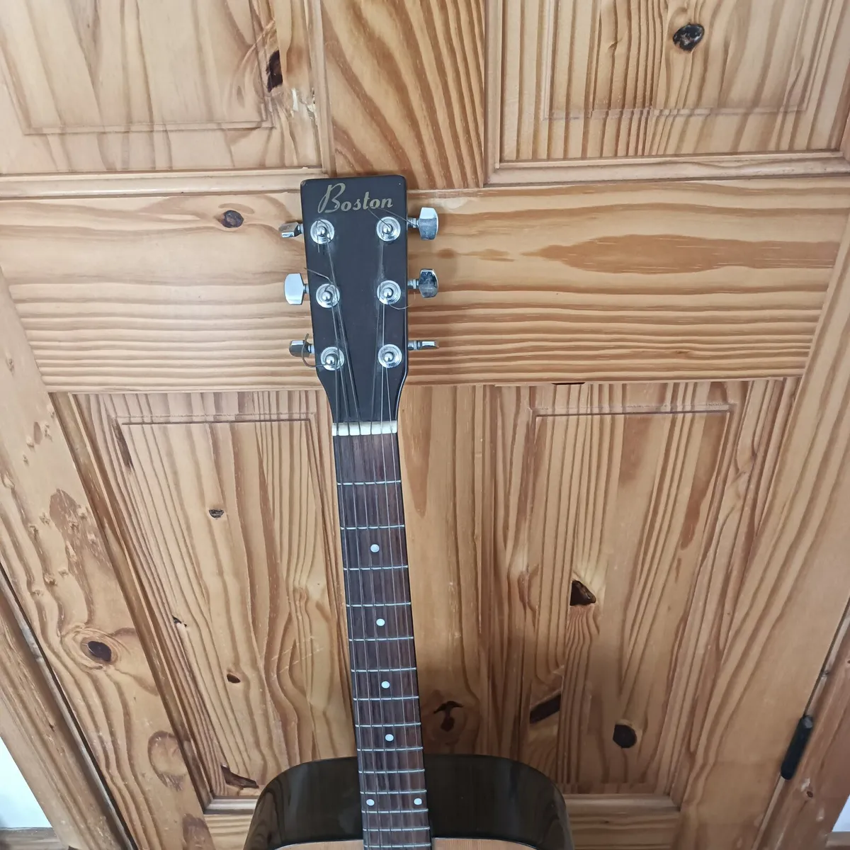 Acoustic guitar - Image 3