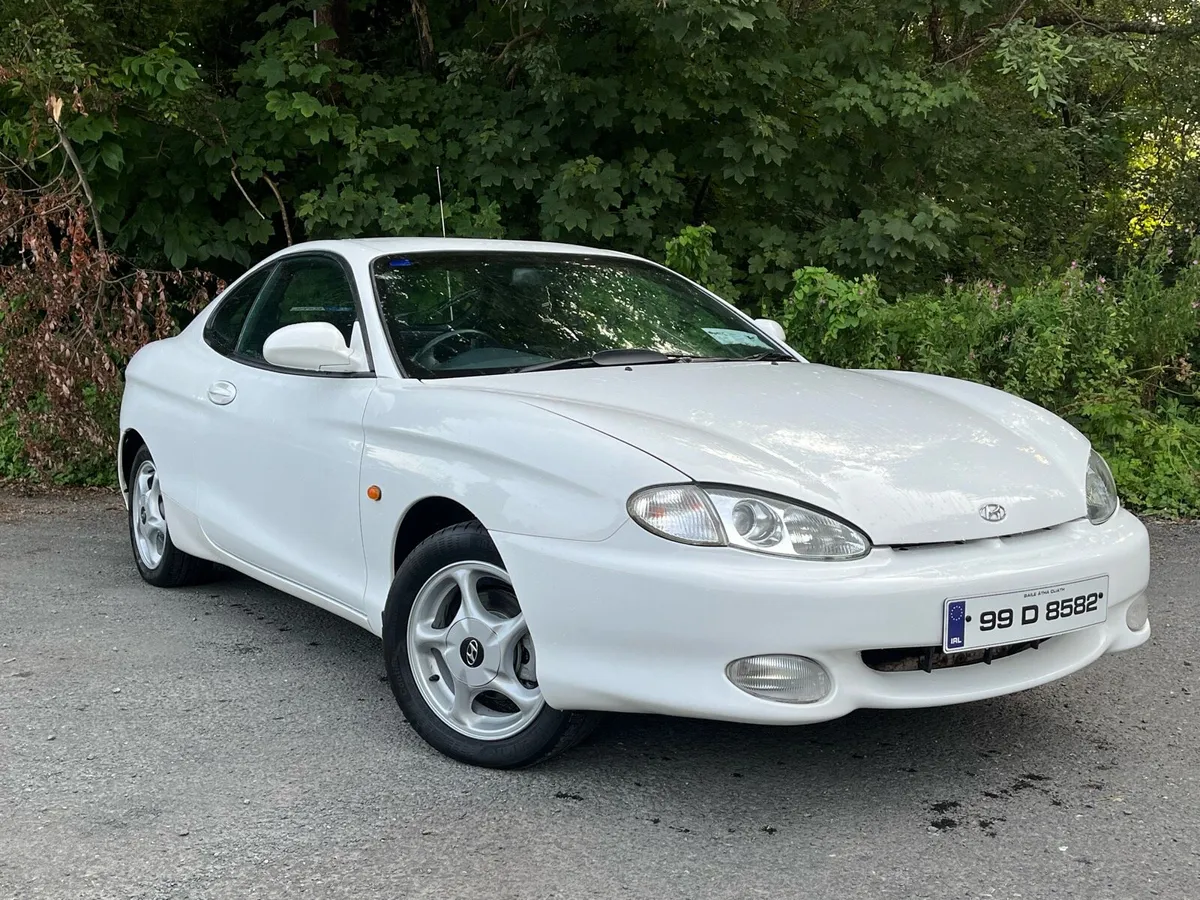 1999 Hyundai Coupe - Image 2
