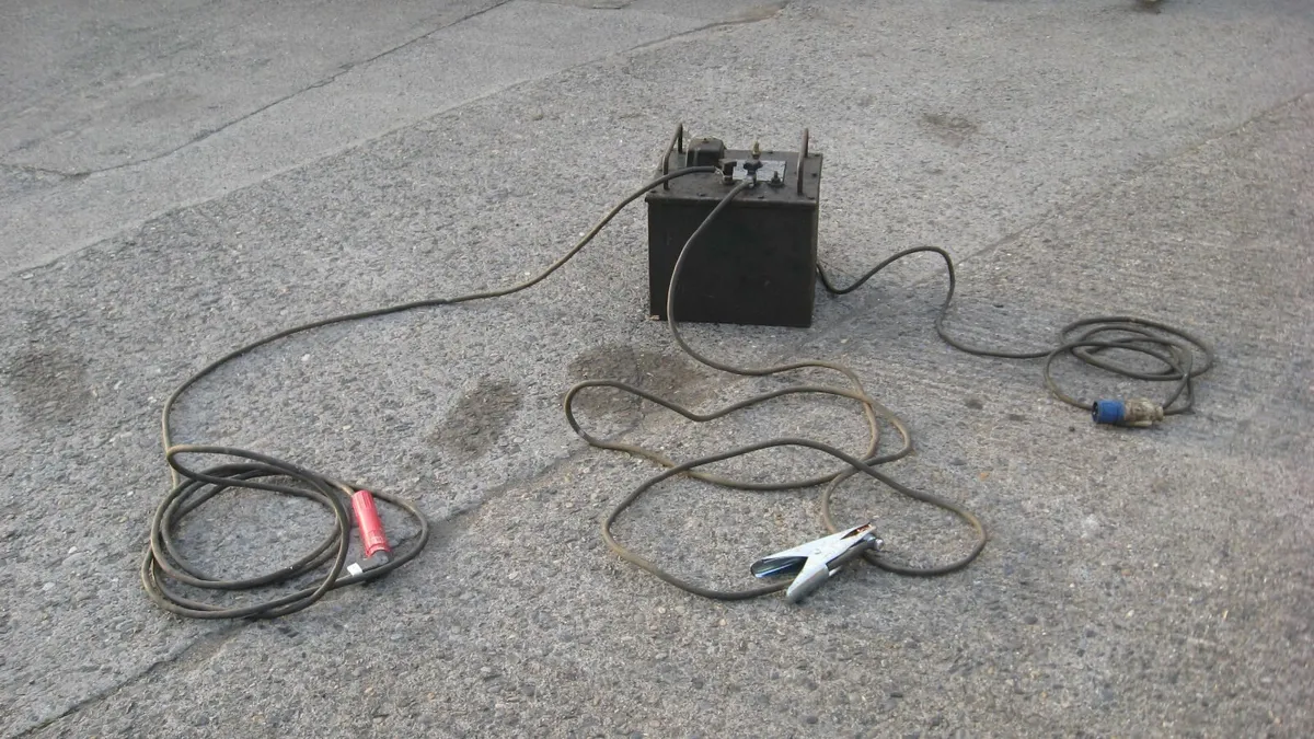 Oil cooled welder - Image 1