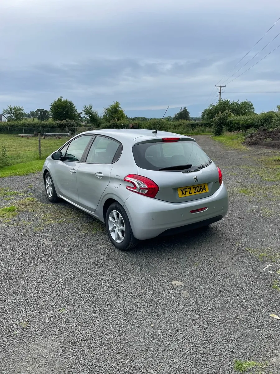 2014 Peugeot 208 - Image 2
