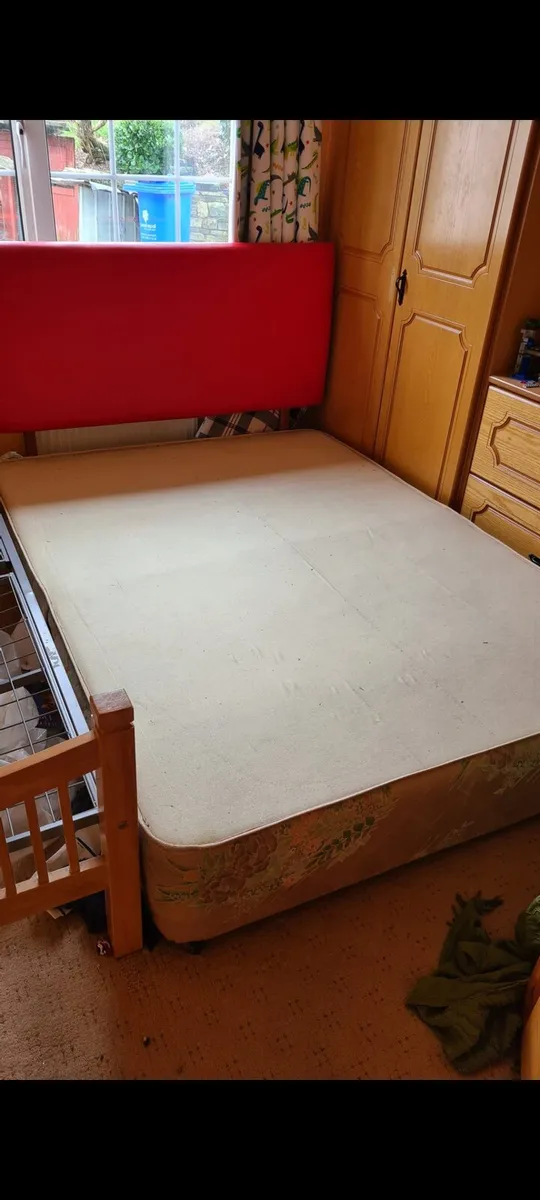 Double divan bed and headboard - Image 1