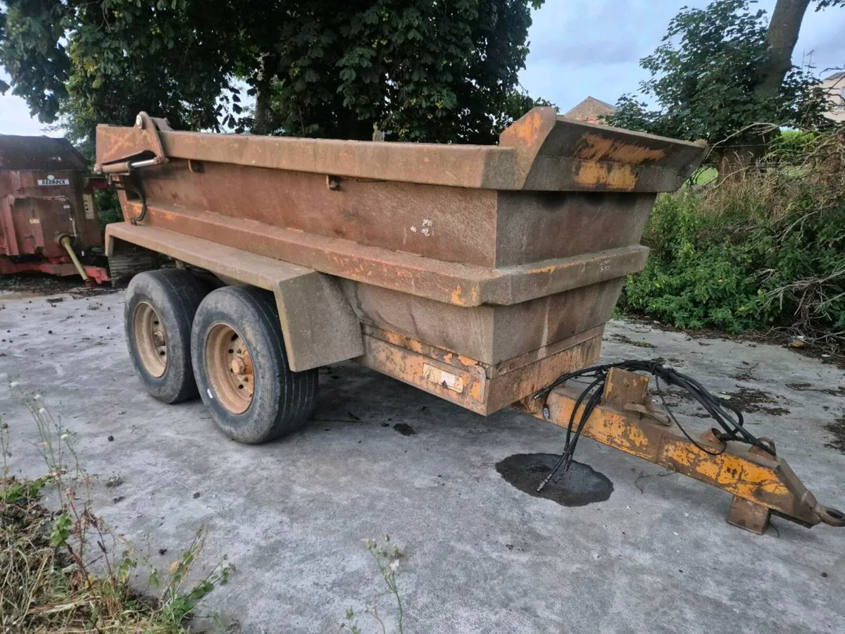 CHIEFTAIN DUMP TRAILER - Image 1