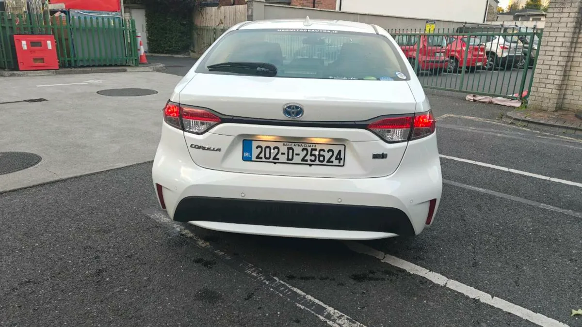 Toyota Corolla 2020 HYBRID SALOON 6 month warrenty - Image 4