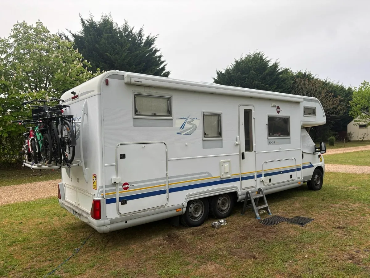 2004 Burstner A747-2, 6–7 Berth Motorhome - Image 2