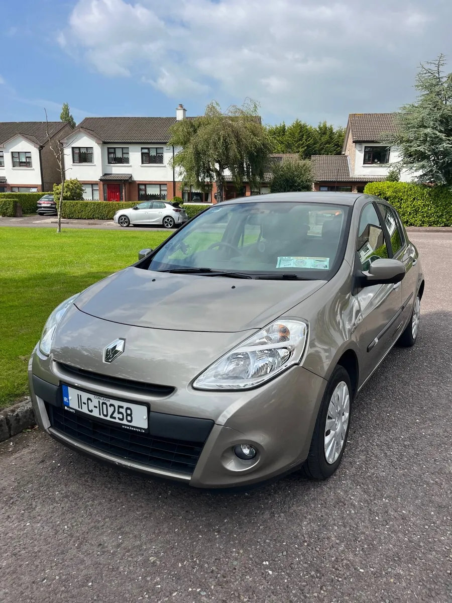 Renault Clio 2011 - Image 1