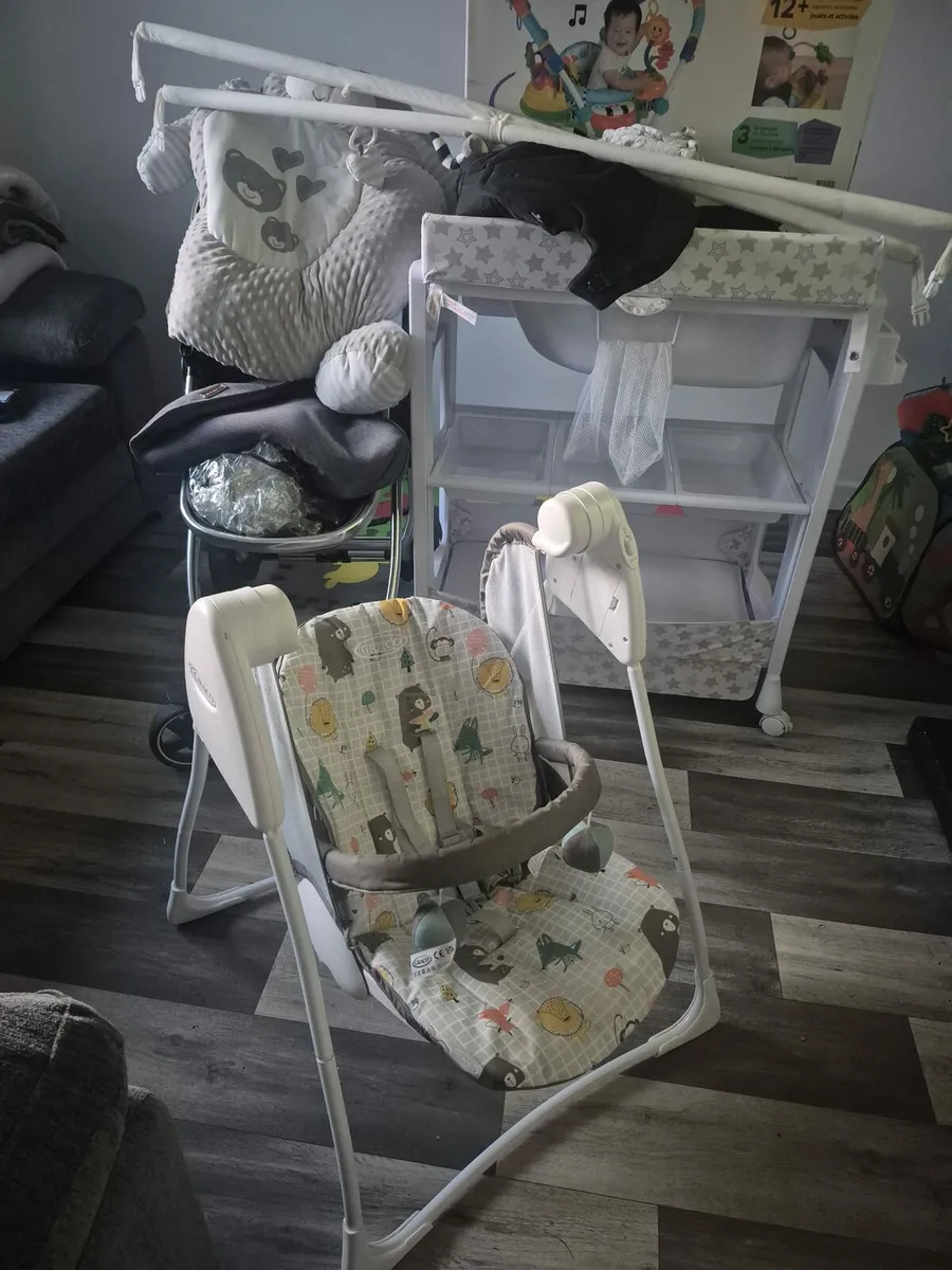 Baby swing - Image 2