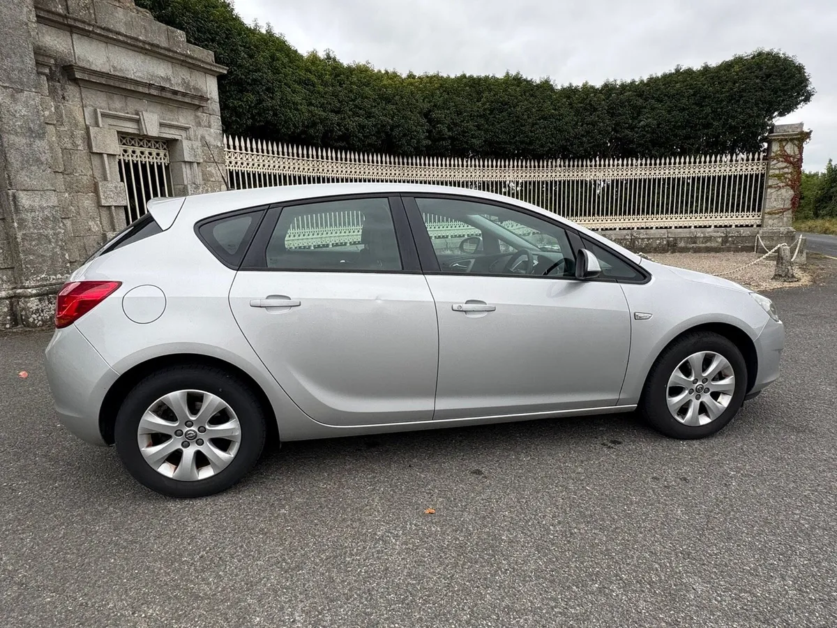 Opel Astra 1.4 (New NCT 07-26) - Image 4