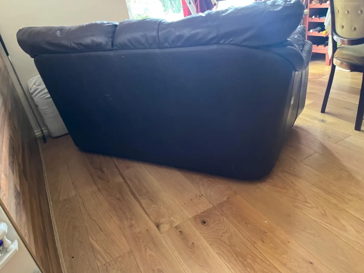 Brown leather couch - Image 2