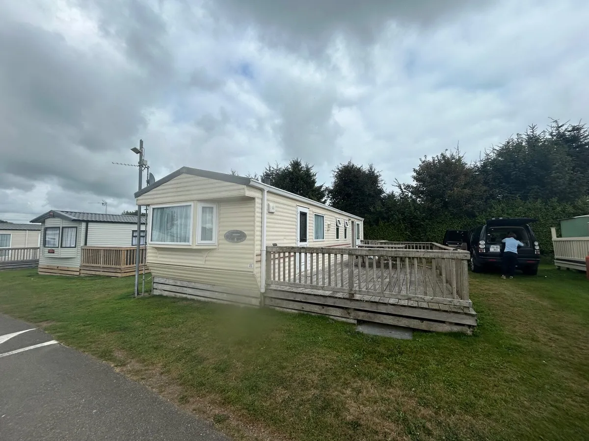 Mobile Home  with full winter pack. - Image 1