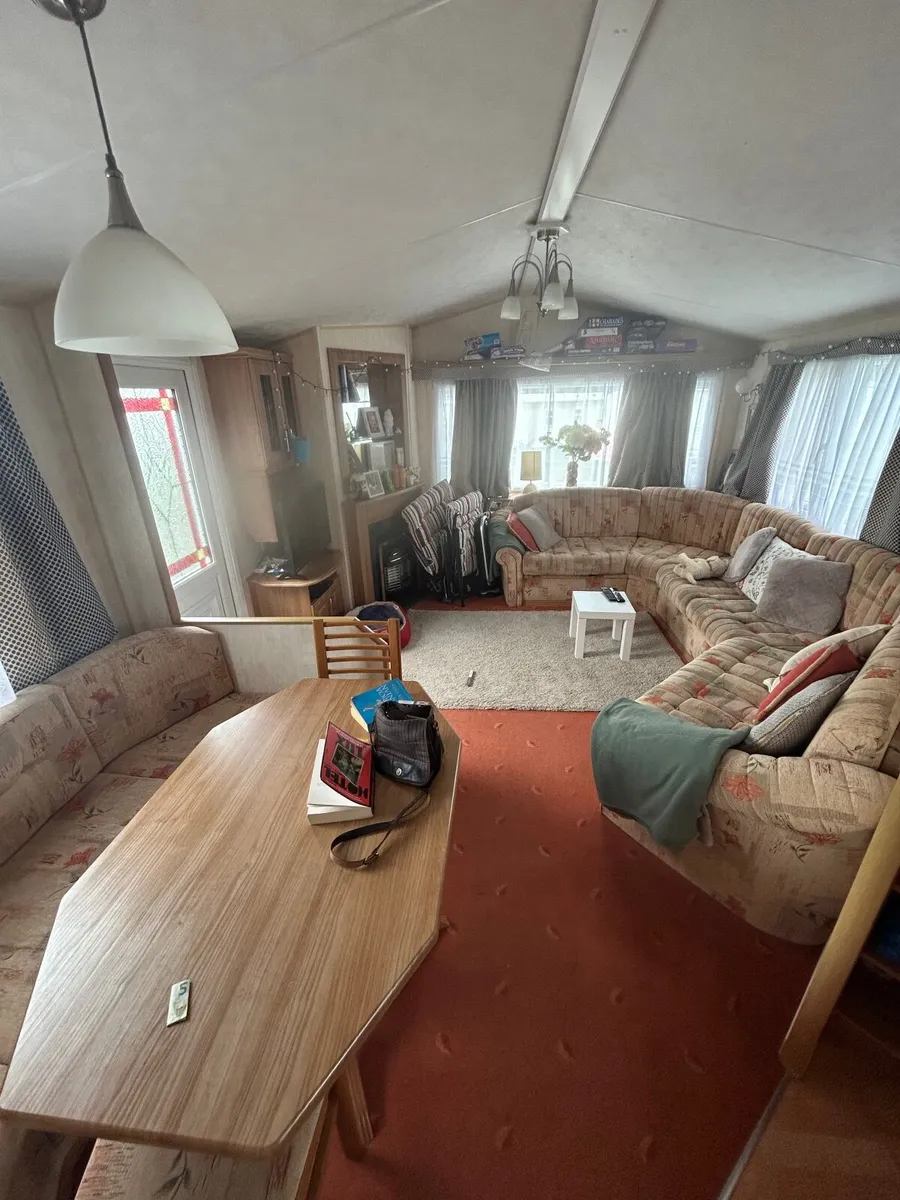 Mobile Home  with full winter pack. - Image 2
