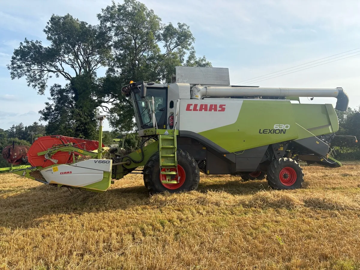 Claas combine - Image 4