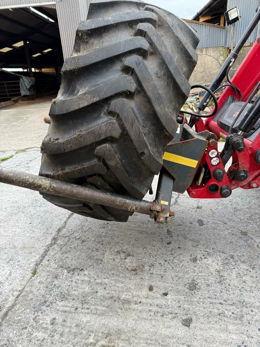 28.1 x 26 Tyre - Image 2
