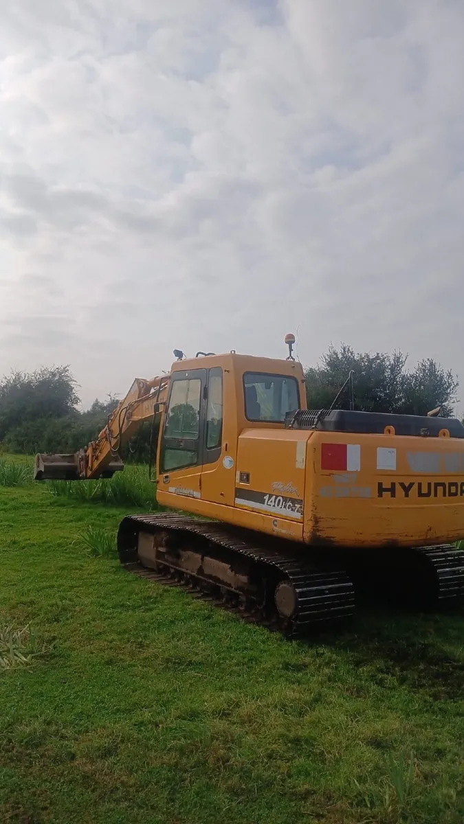 140 LC-7 Hyundai Digger - Image 1