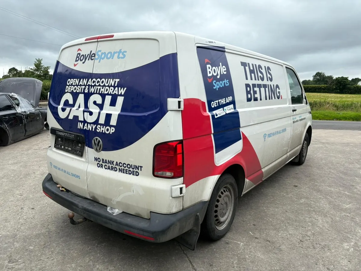 2021 T6.1 VOLKSWAGEN TRANSPORTER BREAKING - Image 3