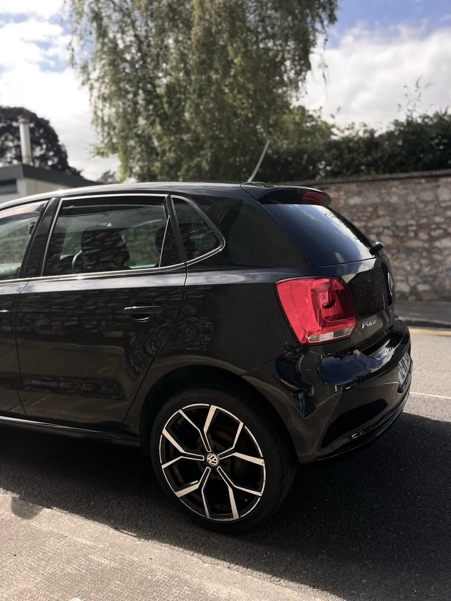 Volkswagen polo - Image 4