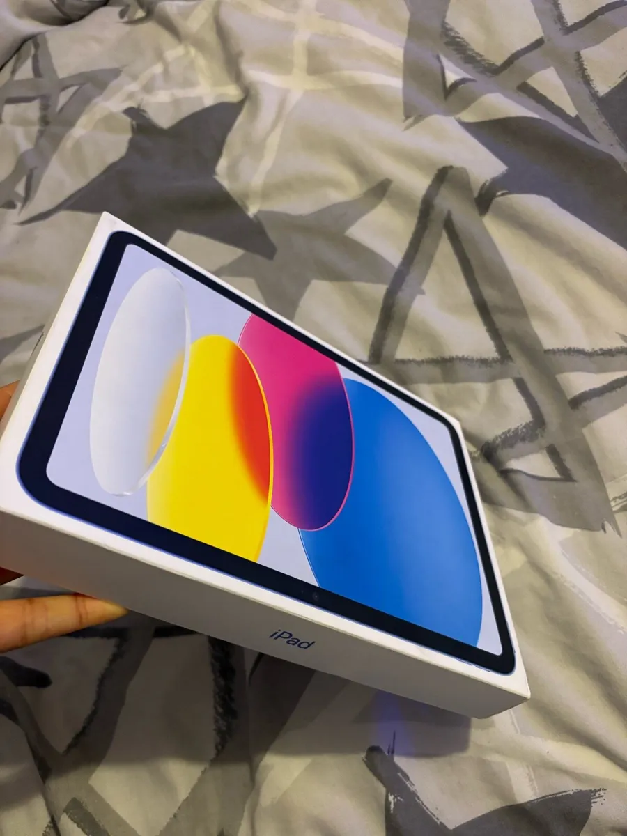 iPad - Image 1