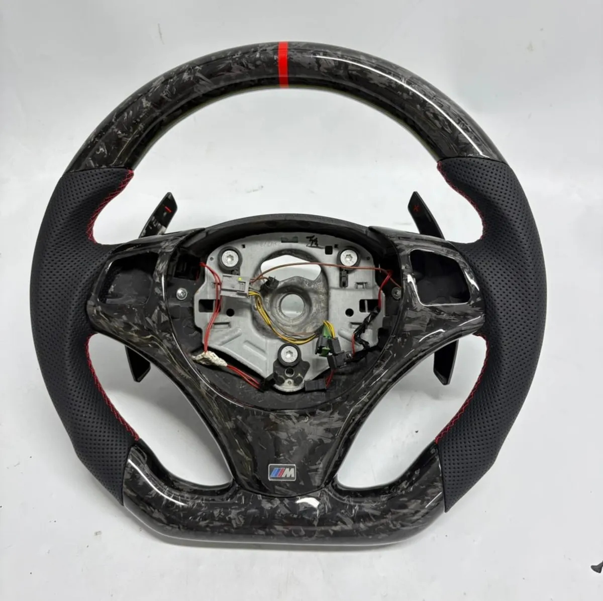 Bmw steering wheel - Image 1