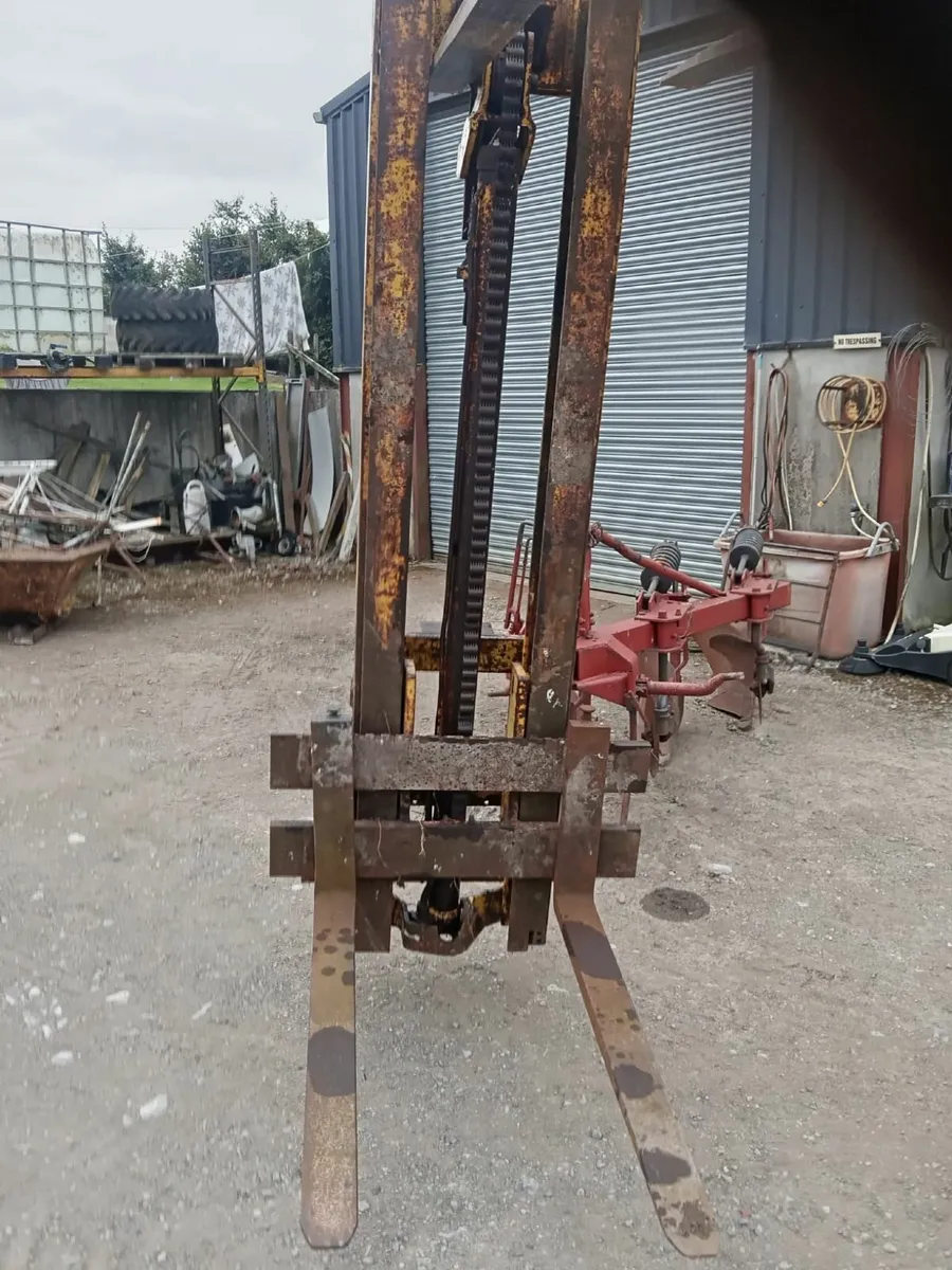 Fork Lift Mast for Tractor & 3 Scrape Plough - Image 4