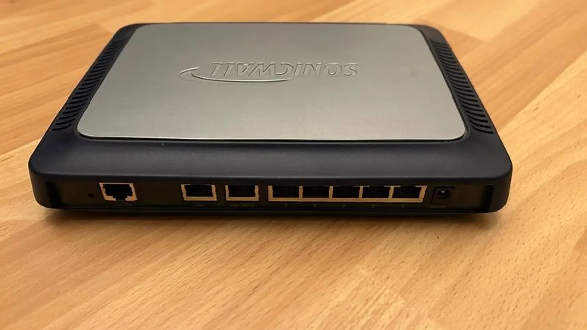 Sonicwall Firewall TZ 170 - Image 4