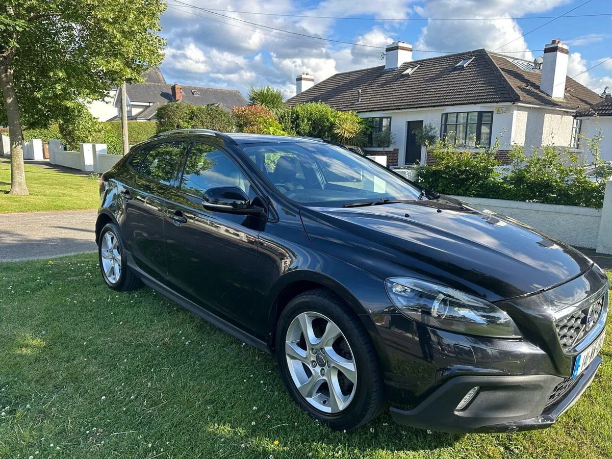Volvo v40 cross country 2014 - Image 1