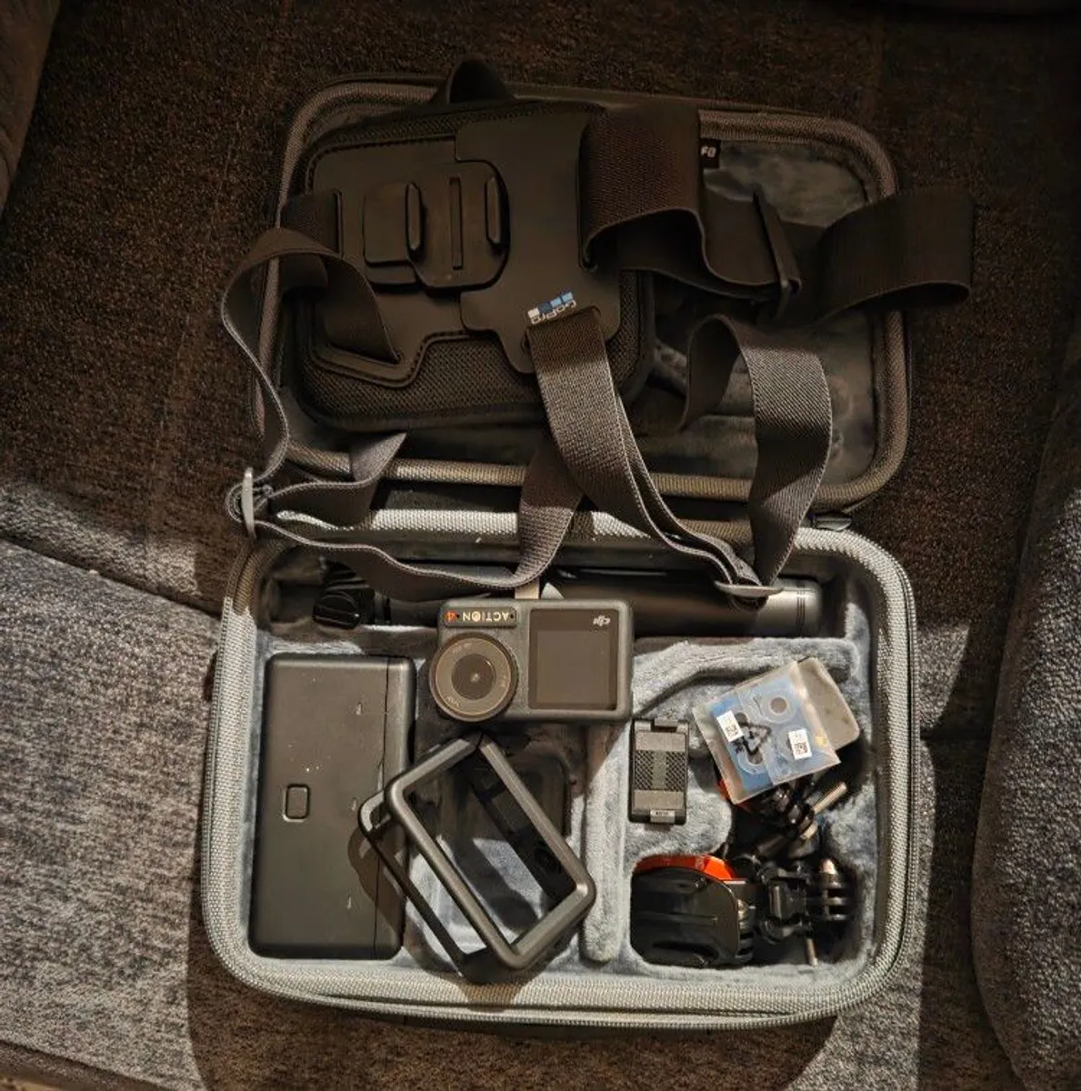 Dji Osmo Action 4 Adventure combo + extras - Image 1