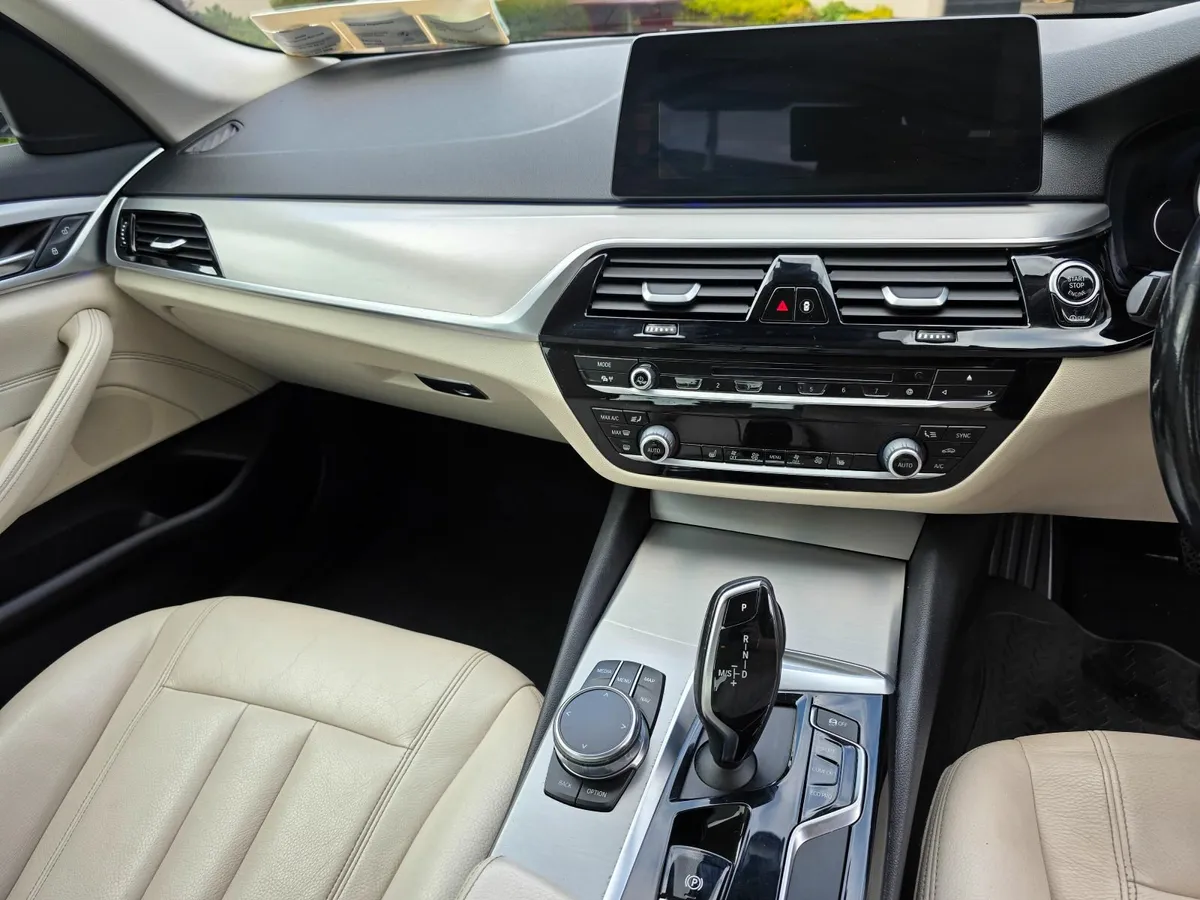 BMW 520d se - Image 2