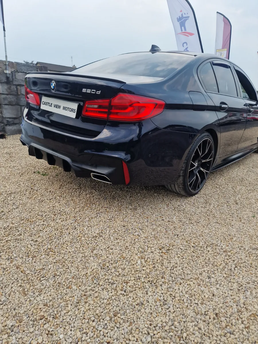 172 BMW M-SPORT 520D G30 Auto - Image 3
