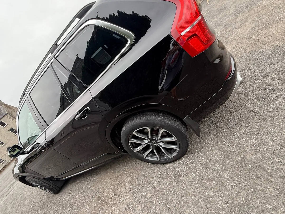 Volvo XC90 2019 - Image 3