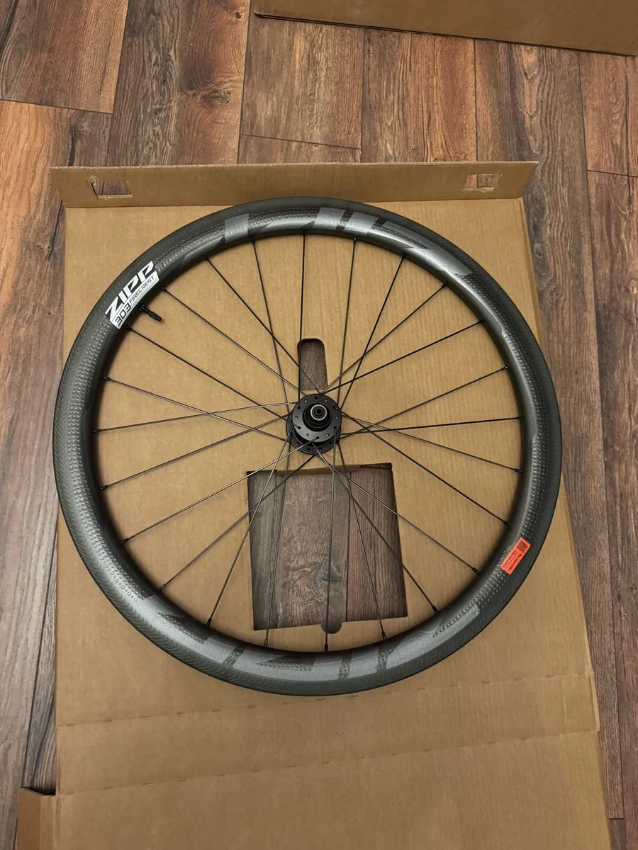 Zipp 303 Firecrest Rear RIM BRAKE - Image 1