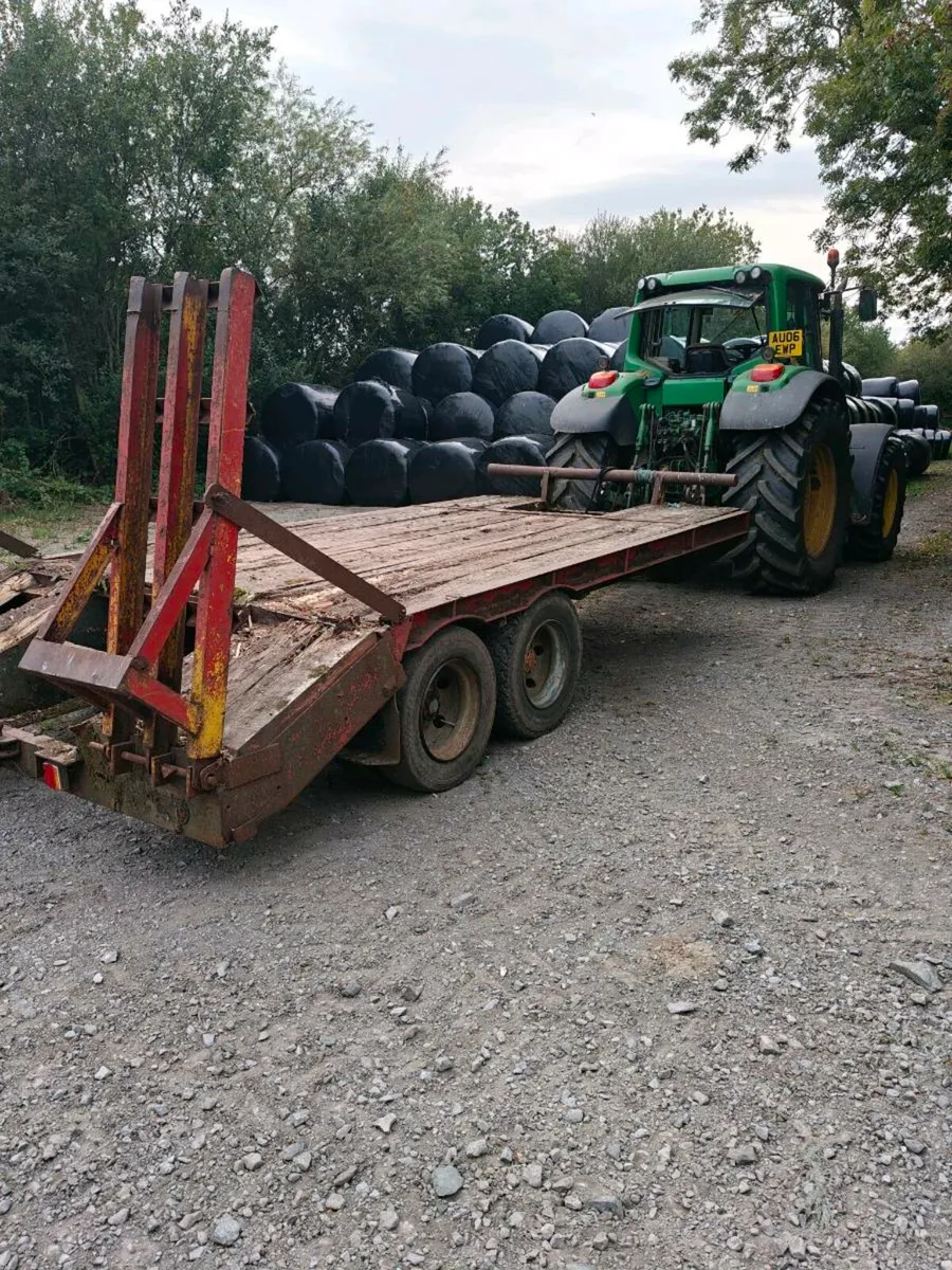 Low loader - Image 1