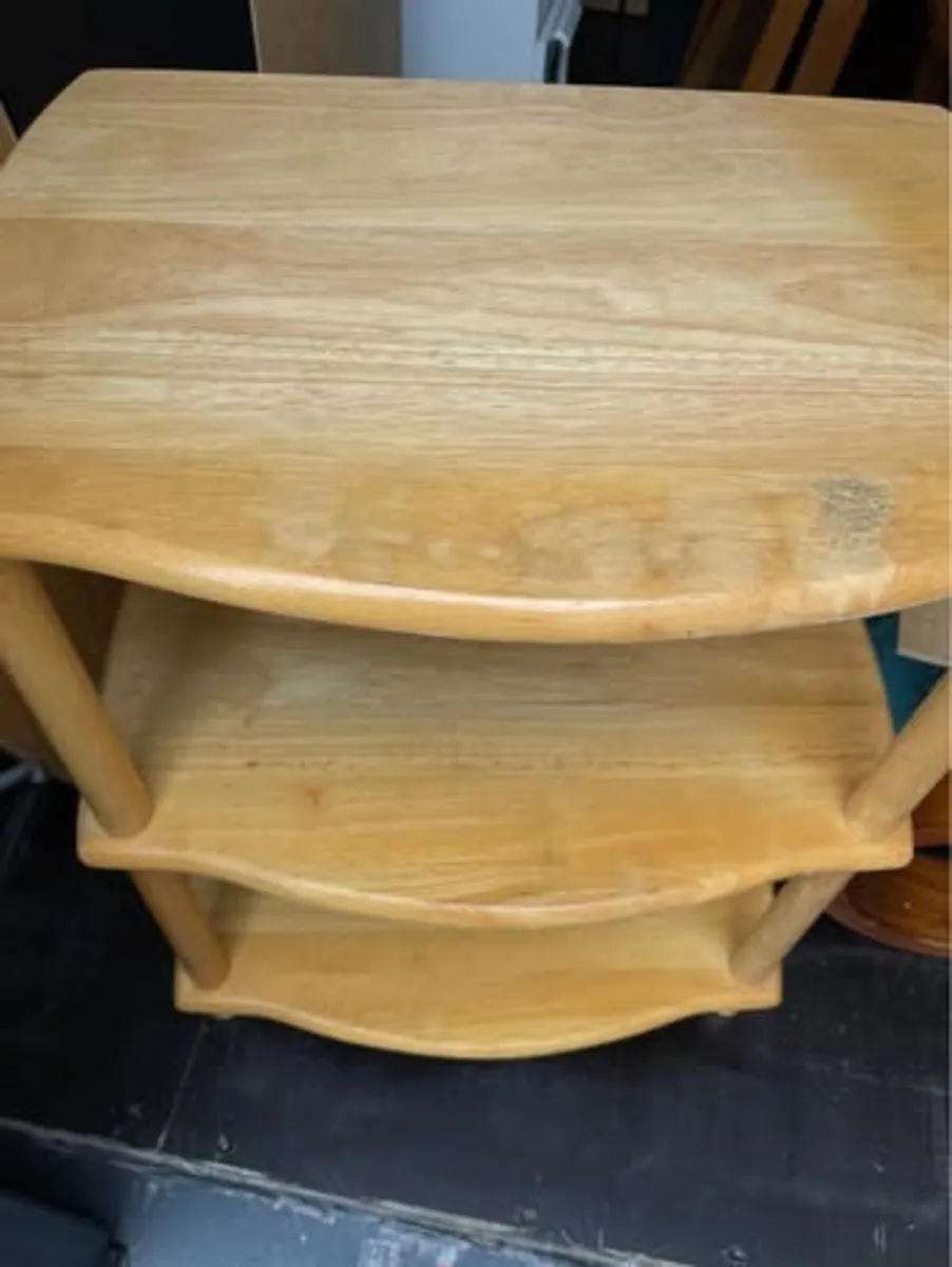Small stand - Image 1
