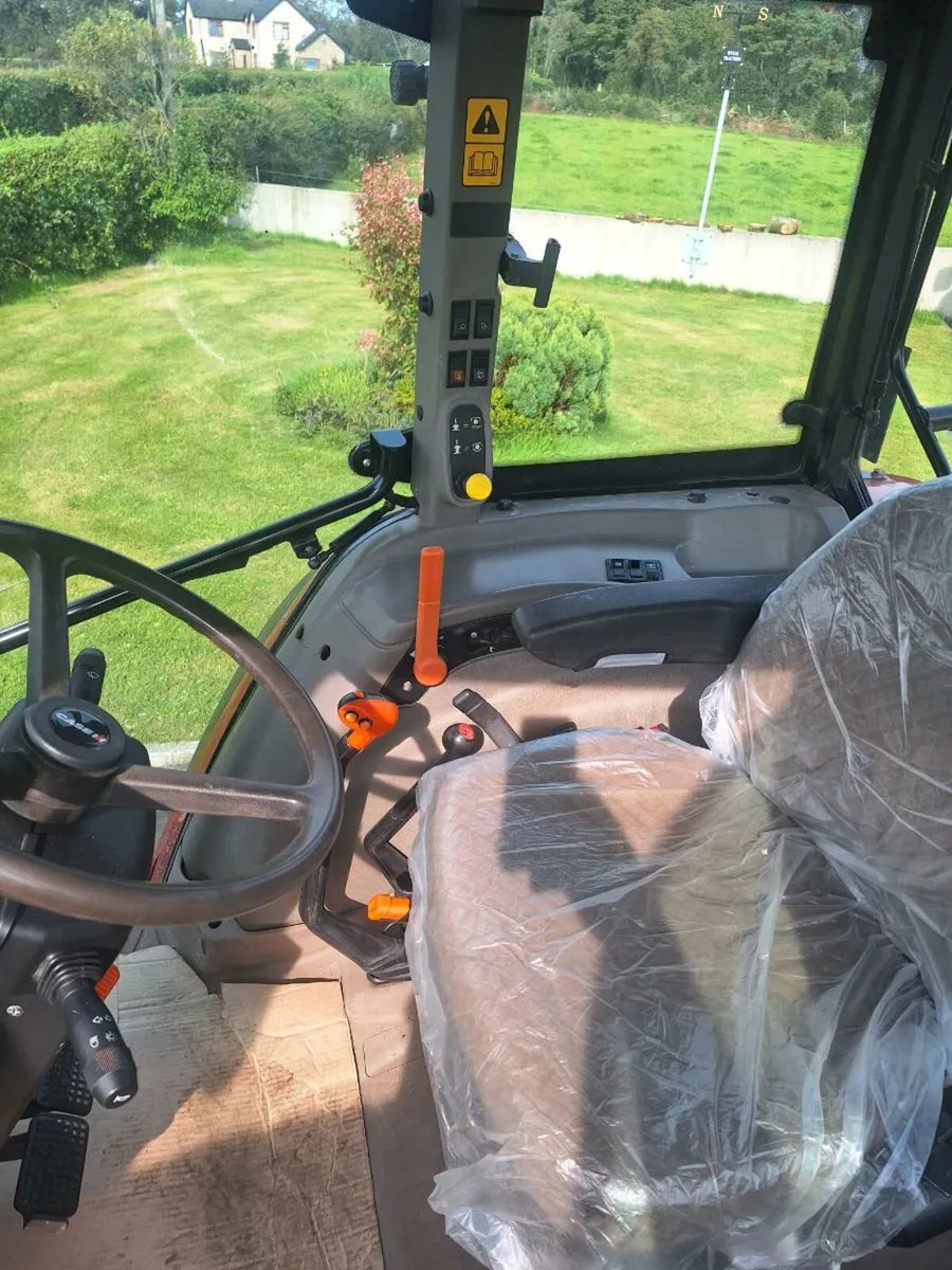 Tractor - Image 4