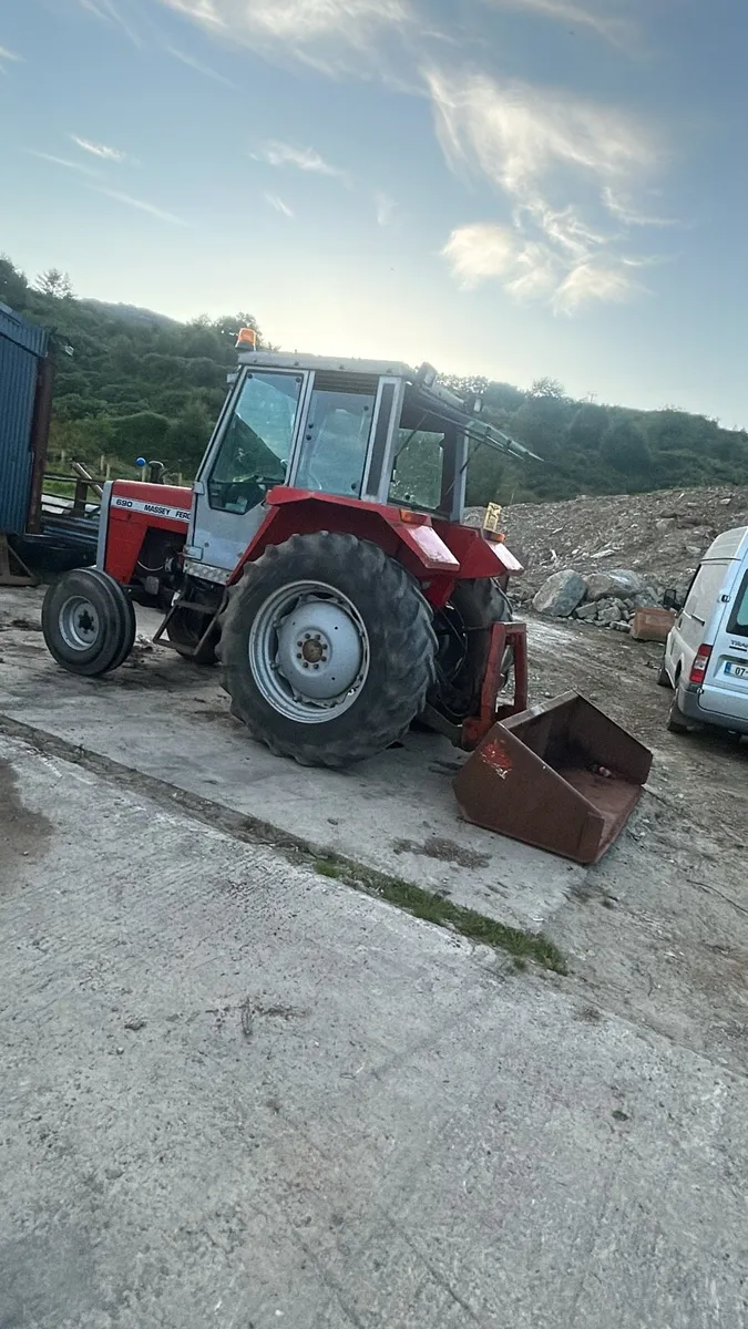 Massey 690 - Image 3