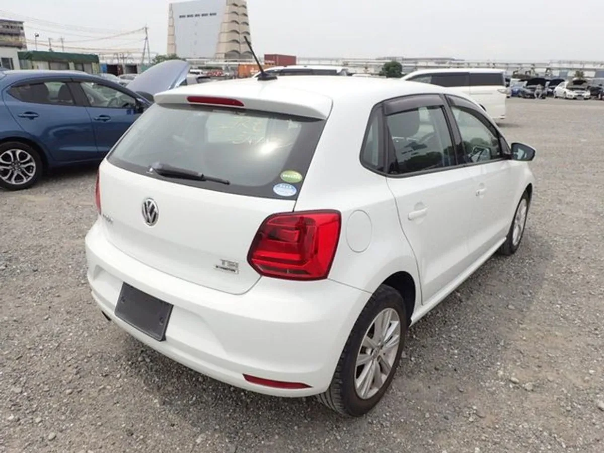 Volkswagen Polo 1.2 Premium Edition - Image 3