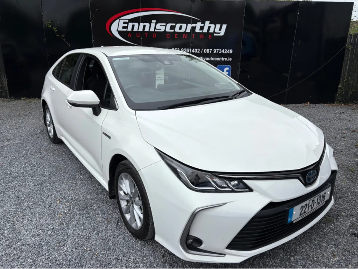 Toyota Corolla HYB LUNA SALOON 4DR AUTO// PRICE DR - Image 1
